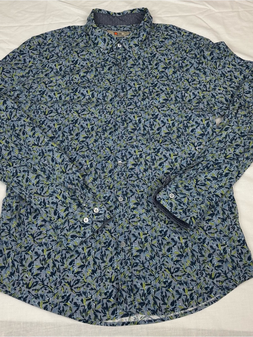 Men's Blue Leaf-Print Button-Down Shirt